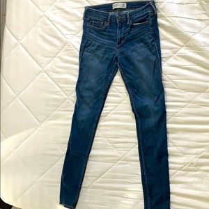 Low rise Abercrombie & Fitch skinny jeans